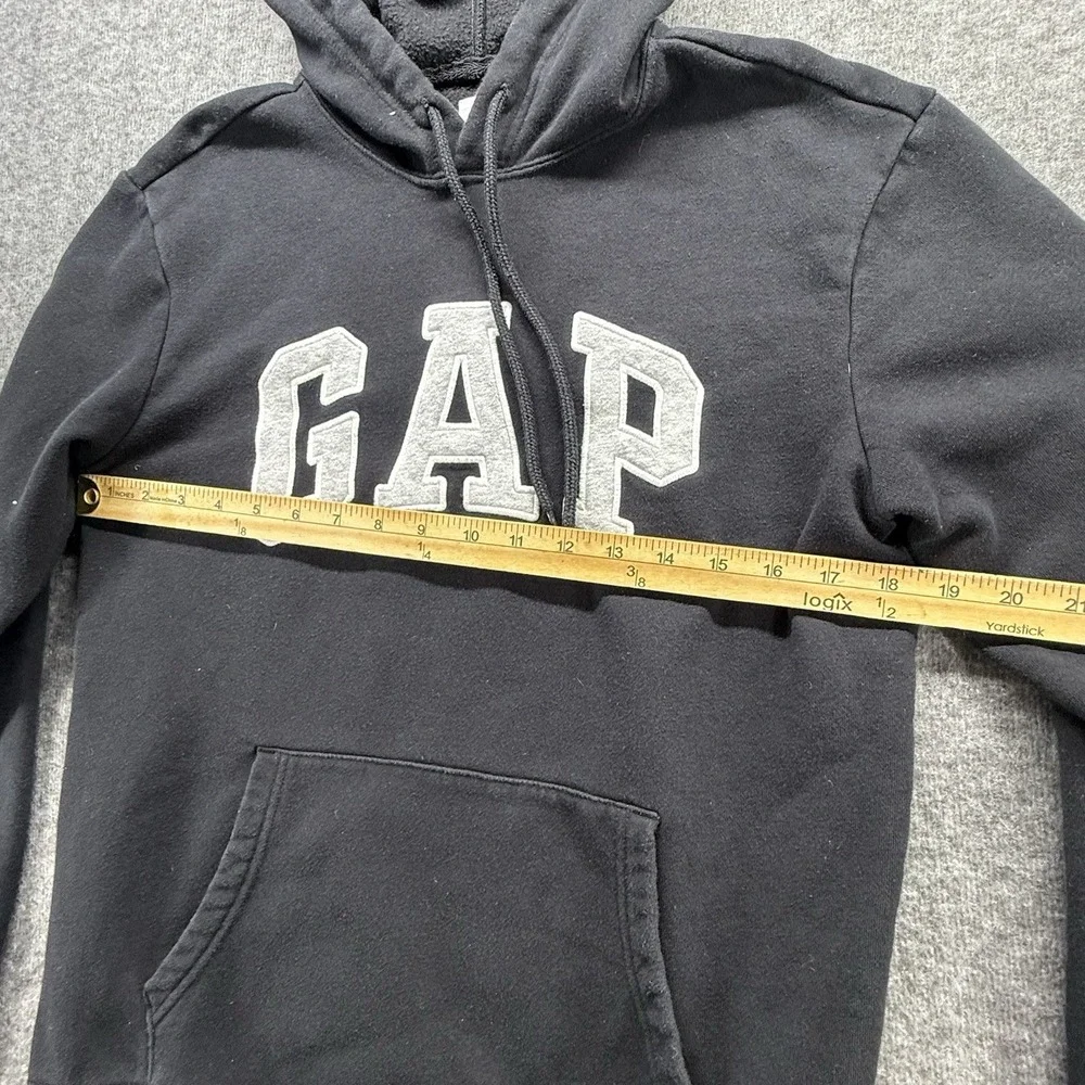 GAP Hoodie Boys XS Black Pullover Sweatshirt Fleece Logo Kangaroo‎ Pocket Casual